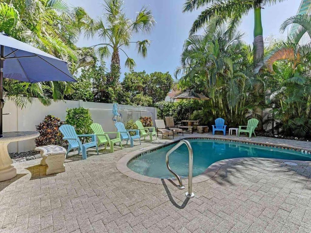 Beach Getaway Pool Condo Between The Island Marina And Beach Брадентон-Бич Экстерьер фото